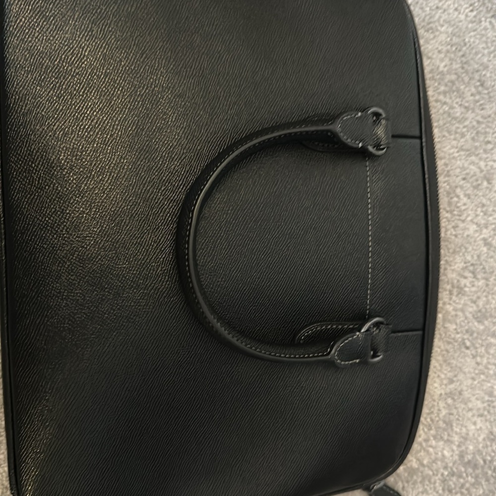Coach - Picture 6 of 17